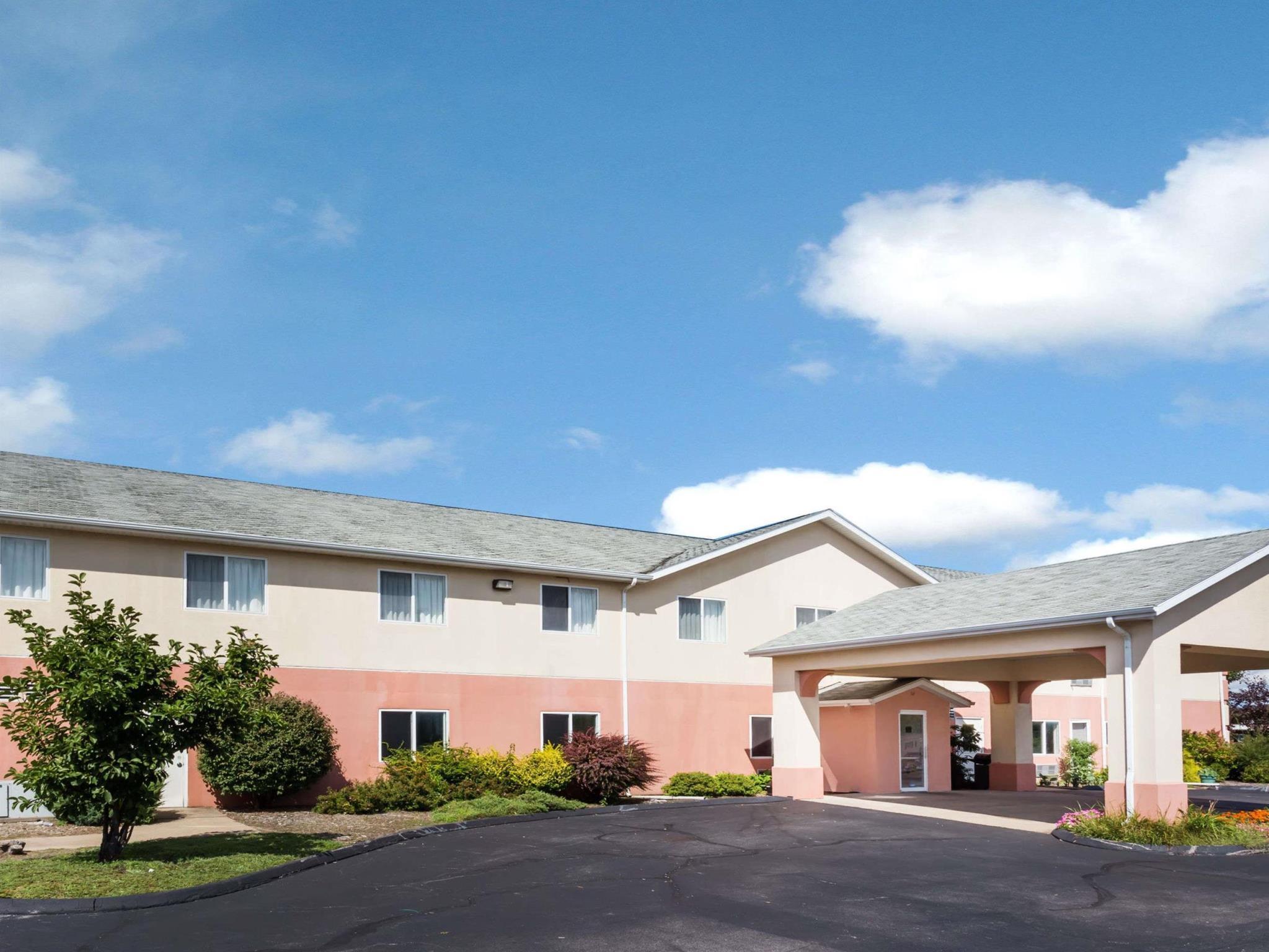 Surestay Plus Hotel By Best Western Беттендорф Экстерьер фото